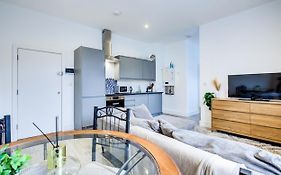 Extra Large Modern Studio Flat In Kent